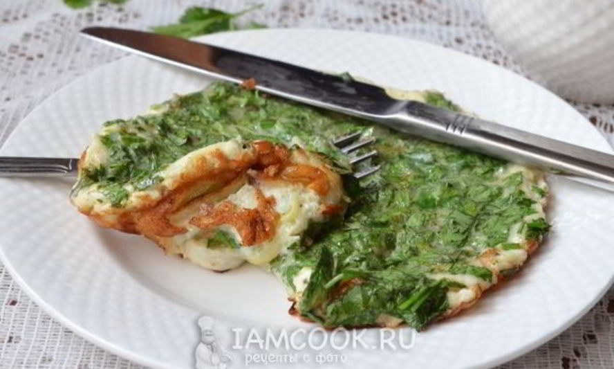 Рецепт омлета с луком-пореем и кинзой