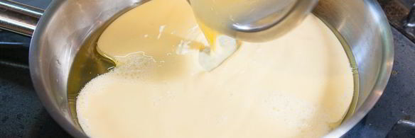 омлет с луковой карамелью