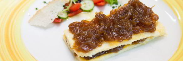 омлет с луковой карамелью