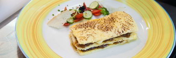 омлет с луковой карамелью