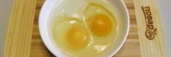 омлет с ветчиной, грибами и сыром