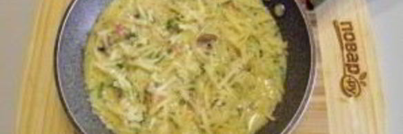 омлет с ветчиной, грибами и сыром