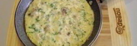 омлет с ветчиной, грибами и сыром