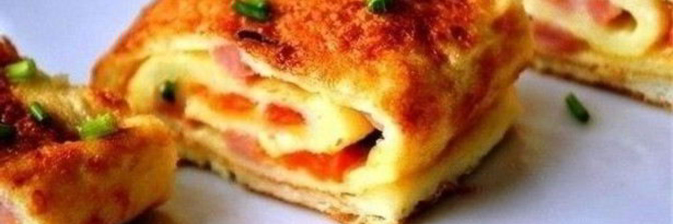 Омлет с ветчиной и помидорами