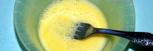 японский ролл-омлет со шпинатом