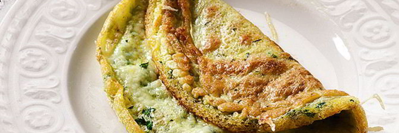 Зеленый омлет с сыром