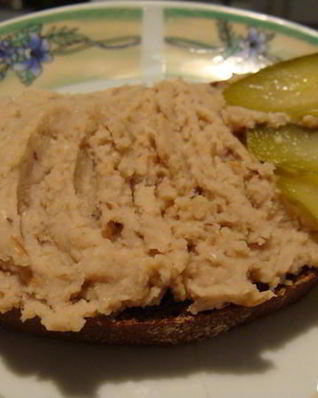 Изысканый паштет из фасоли и орехов