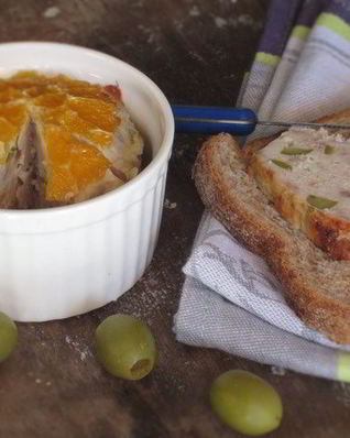 Куриный паштет с оливками и апельсинами