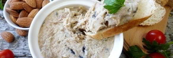 паштет из запеченной скумбрии с чесноком