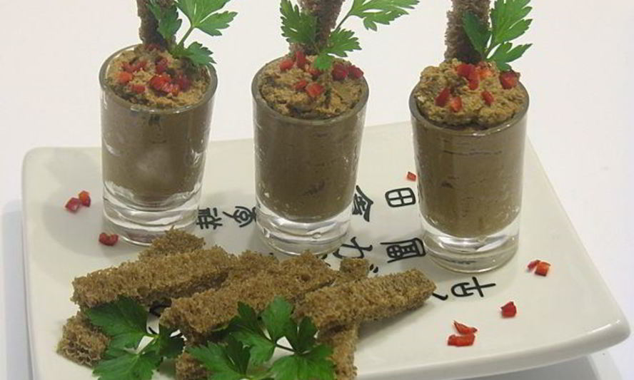 Рецепт печеночного куриного паштета с тыквой и овощами