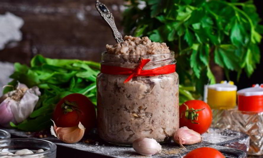 Рецепт постного паштета из фасоли с грибами