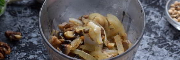 постный паштет из фасоли с грибами