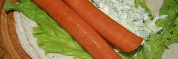 гриль-роллы с острыми колбасками джинга-джинга