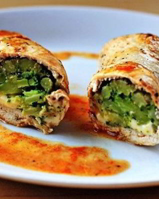 Куриные роллы, фаршированные брокколи и сыром