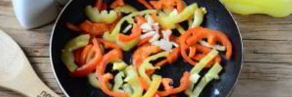 мясные роллы, фаршированные овощами