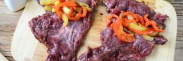 мясные роллы, фаршированные овощами