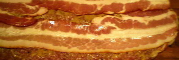 мясные роллы в винно-грибном соусе