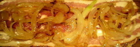 мясные роллы в винно-грибном соусе