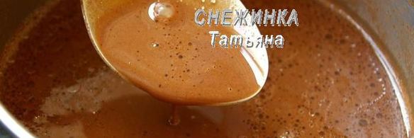 омлетный шоколадный ролл с клубникой