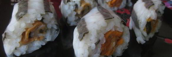 полосатые роллы с мидиями