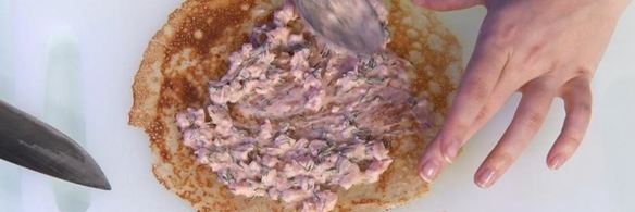 роллы из гречневых блинов с креветками