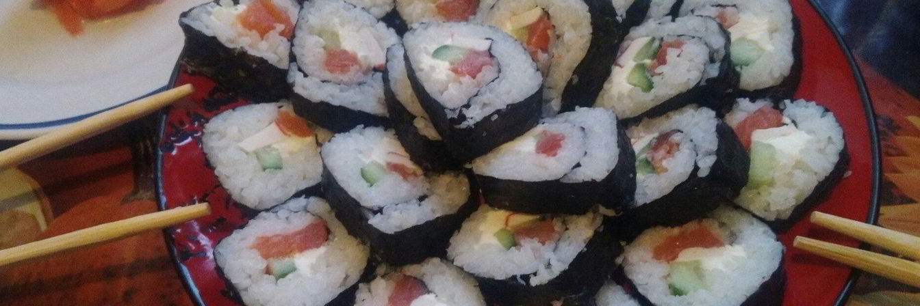 Роллы с форелью и сливочно-творожным сыром