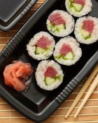 Роллы со свежим огурцом и тунцом