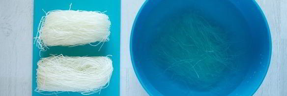 спринг-роллы с кальмарами и тунцом