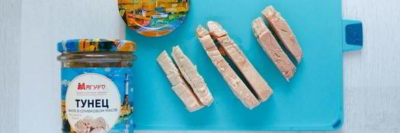 спринг-роллы с кальмарами и тунцом