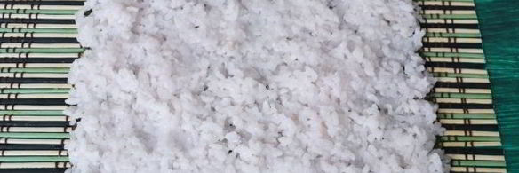 запеченные роллы с крабовыми палочками