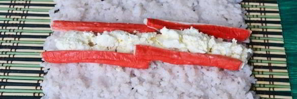 запеченные роллы с крабовыми палочками