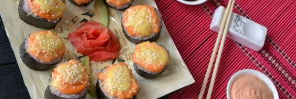 запеченные роллы с крабовыми палочками