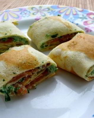 Блинные рулеты с красной рыбой