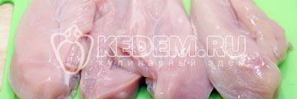 куриный рулет с черносливом и сыром