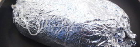 куриный рулет с черносливом и сыром