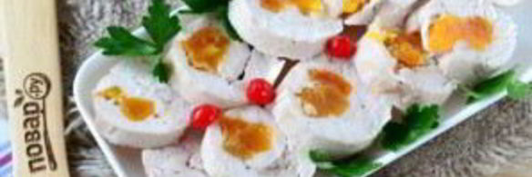 куриные колбаски-рулетики с курагой