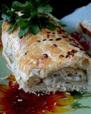 Куриные рулетики в слоеном тесте