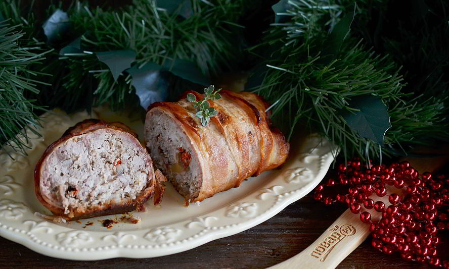 Рецепт мясного рулета в беконе