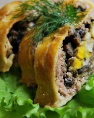 Мясной рулет в тесте