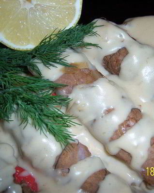 Порционные рулетики из тунца с крабовыми палочками