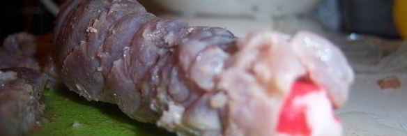 порционные рулетики из тунца с крабовыми палочками