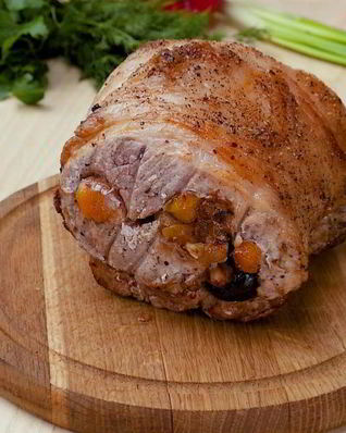 Рулет из грудинки