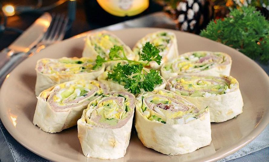 Рецепт рулета из лаваша с паштетом