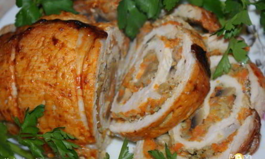 Рецепт рулета из свинины с морковью и грибами