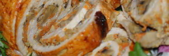 рулет из свинины с морковью и грибами