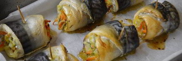 рулетики из скумбрии с овощами