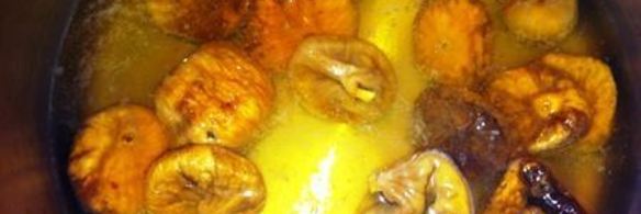 рулетики из свинины с инжиром и миндалем