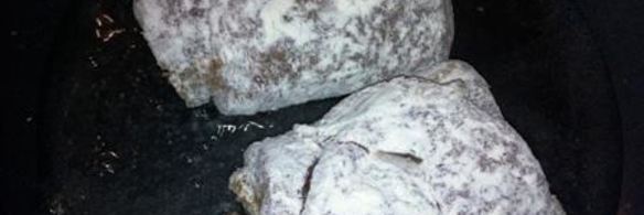 рулетики из свинины с инжиром и миндалем