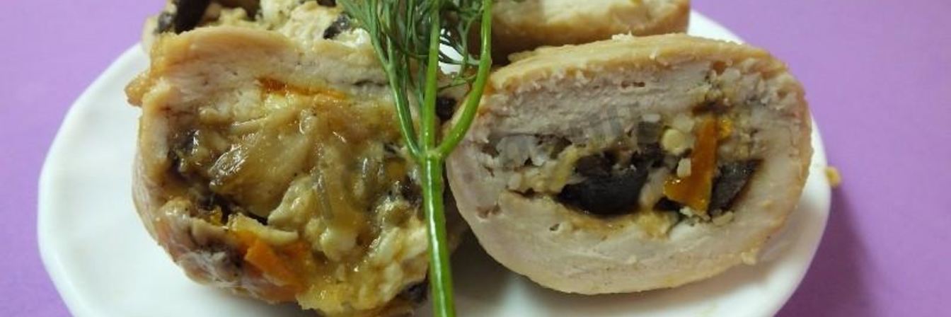 Рулетики куриные с сыром и грибами