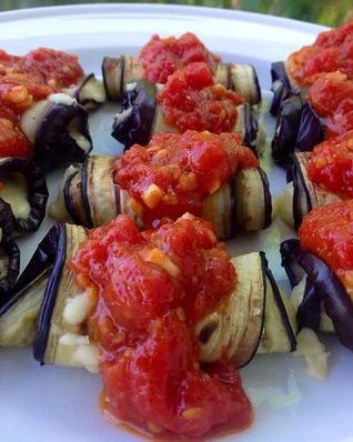 Рулеты из баклажанов